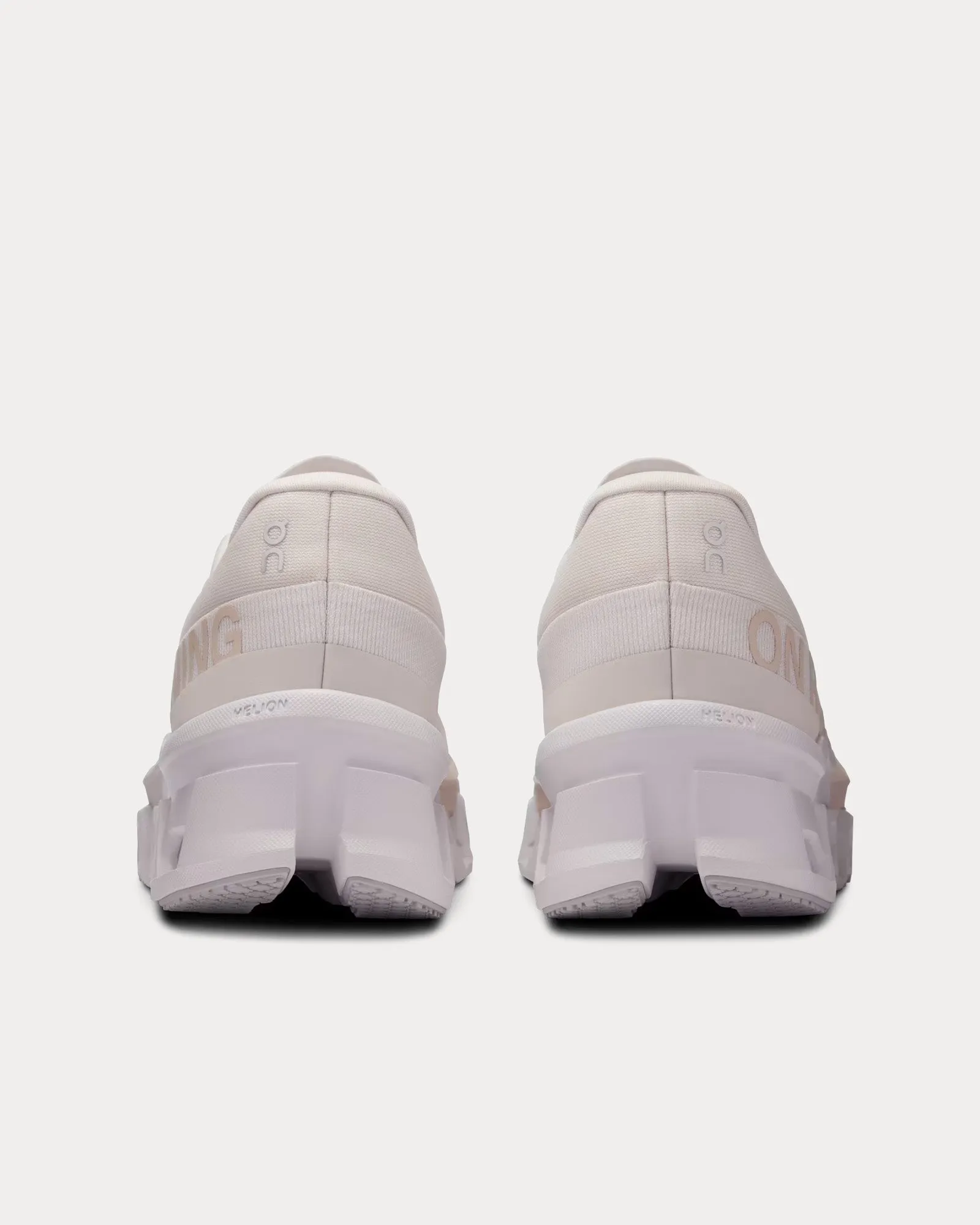Cloudmonster 2 Sand / Frost Running Shoes