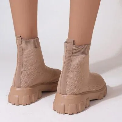 Contemporary Mesh Round Toe Low Heels Platform Boots