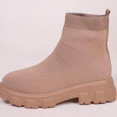 Contemporary Mesh Round Toe Low Heels Platform Boots