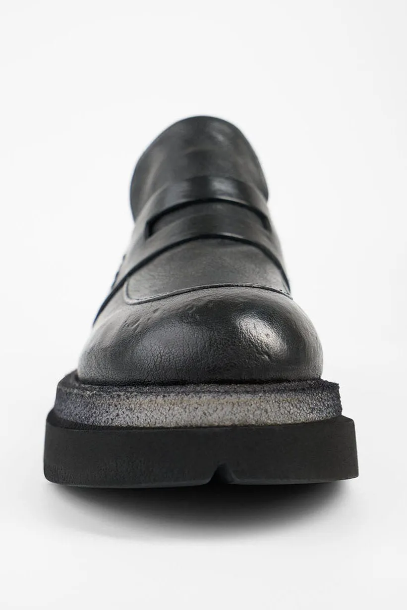 CROFT urban-black lightweight slip on shoes.