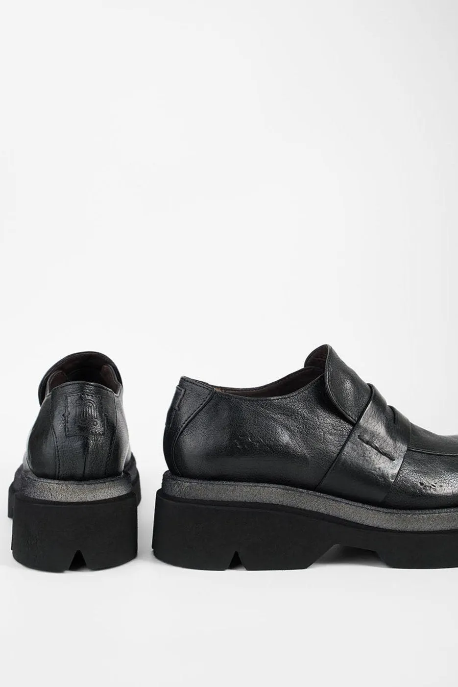 CROFT urban-black lightweight slip on shoes.