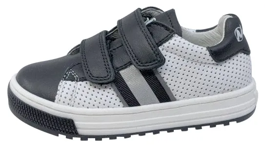 Naturino Girl's and Boy's Seam Vl Vit/Vit.Forato Sneakers, Nero-Bianco
