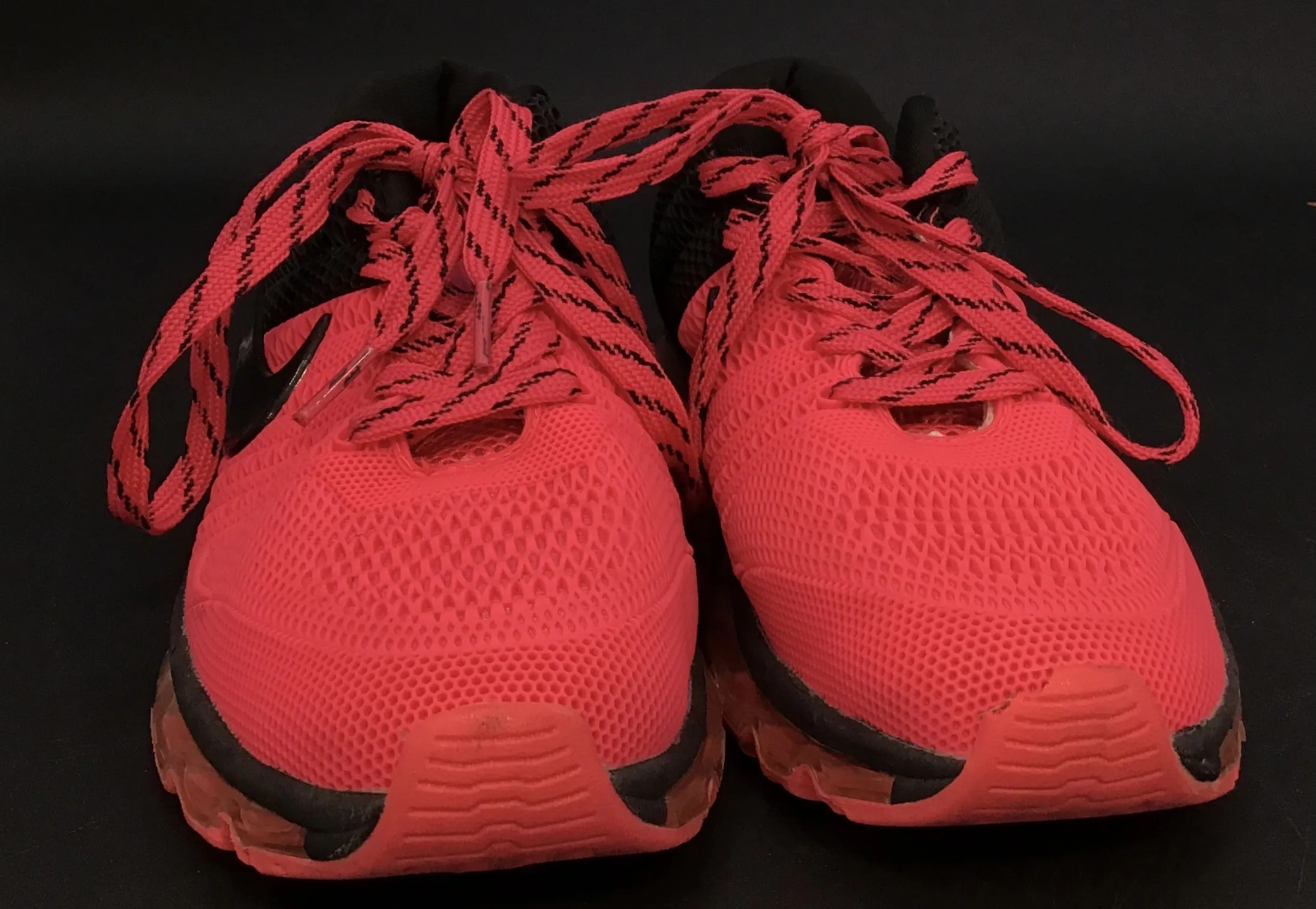Nike Women's Air Max 2017 849559-008 Red Black Low-Top Running Shoes - Size 8.5