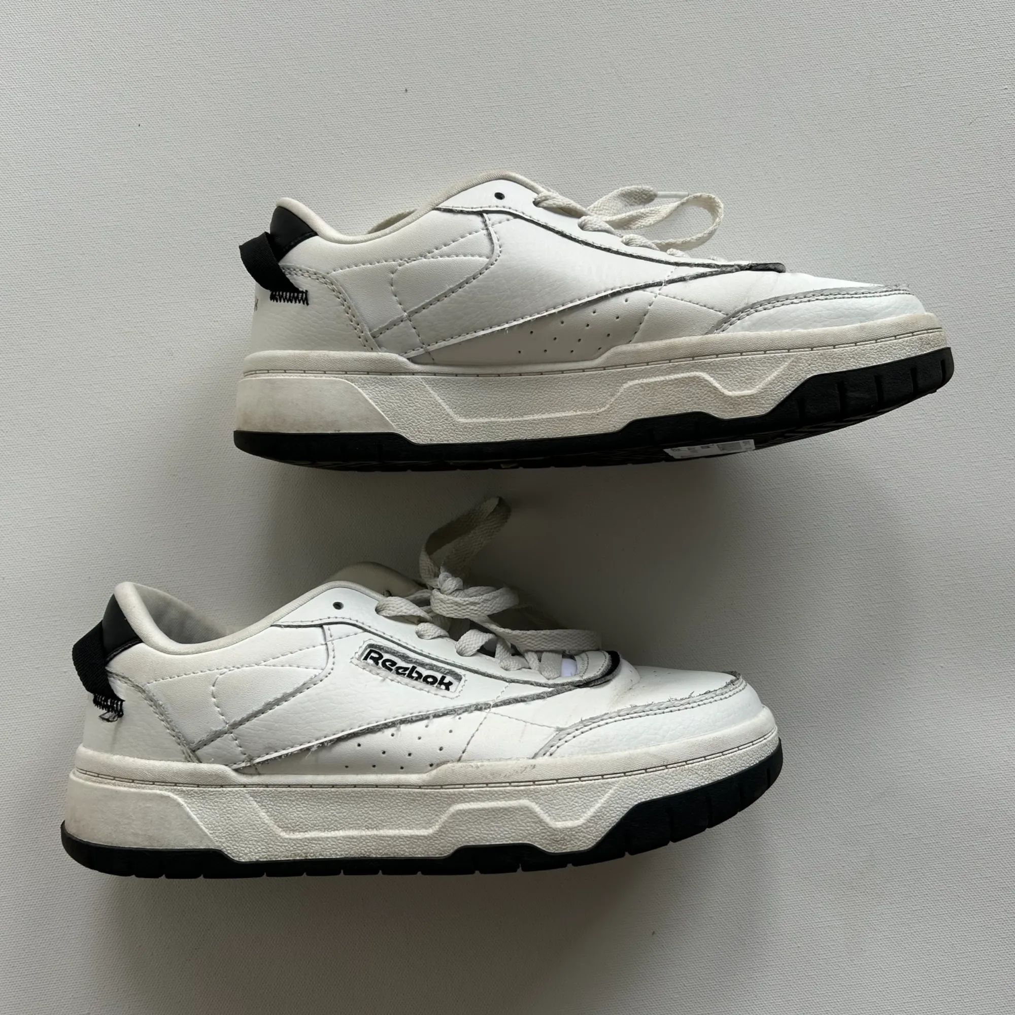 Reebok Casual Shoes Womens 8