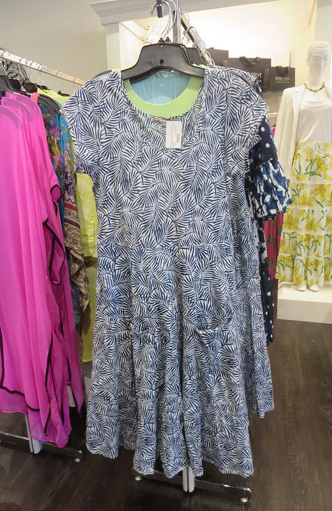 Short Sleeve Scoop Neck Dress
