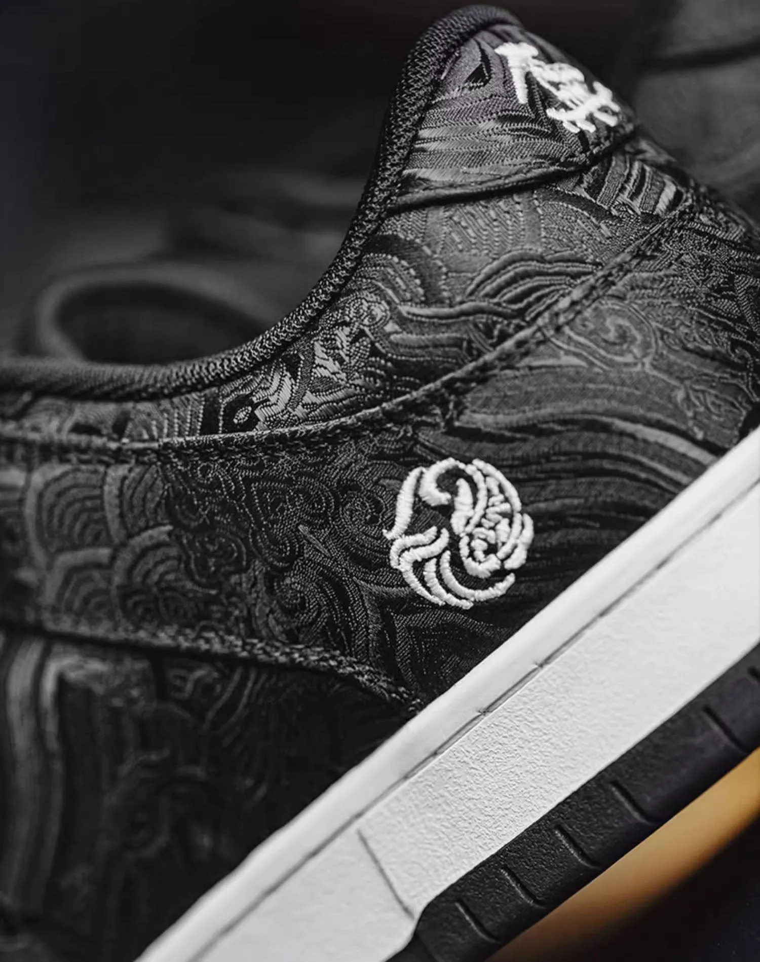 Wealthy Silk Koi Carp Retro Versatile Sports Men's Casual Shoes
