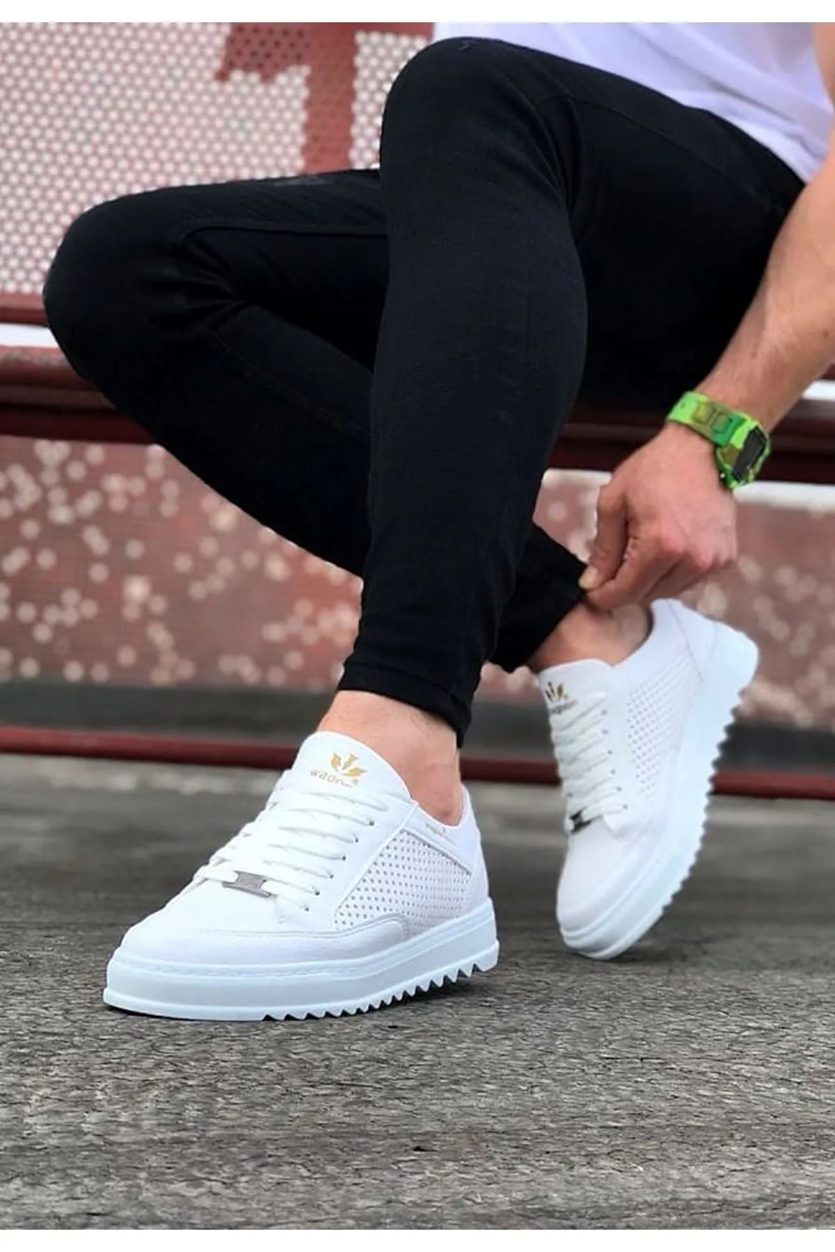WG505 White Casual Shoes